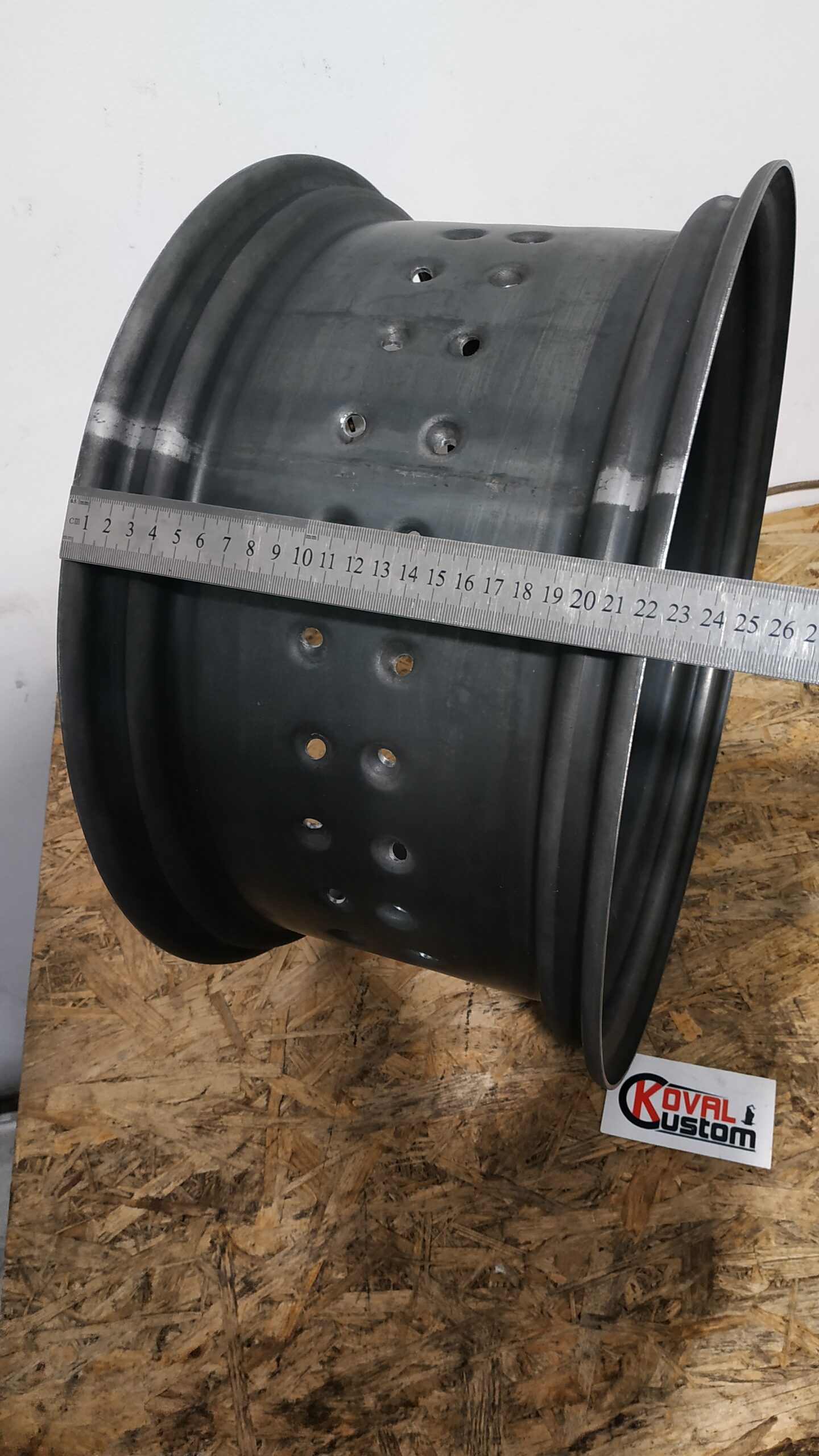 Powder coated black 18x8.0 steel rim for wide tire custom bobber