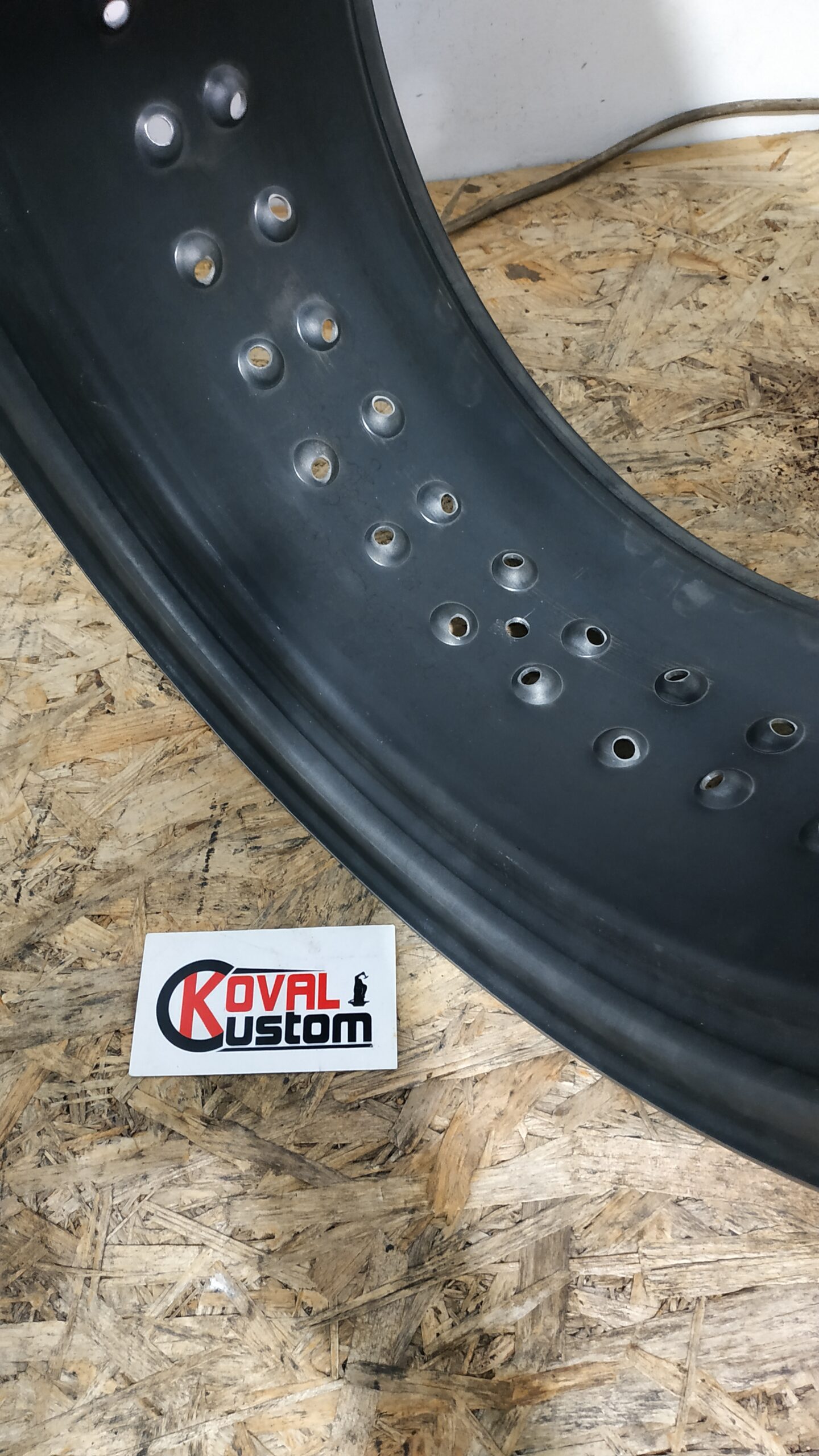 Rear wide wheel profile setup for heavy duty motorcycle customizer projects