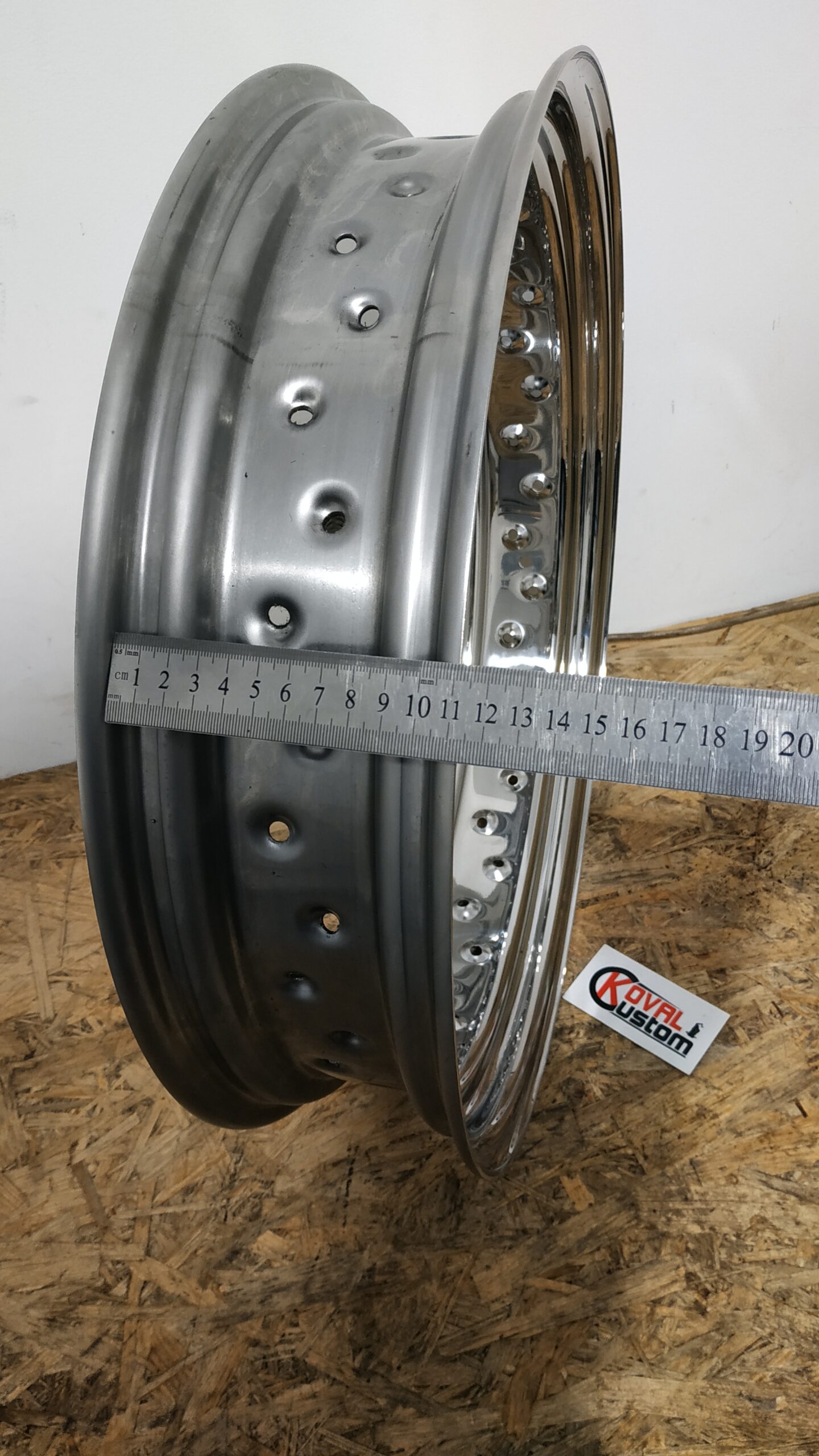 Precision welded seam quality on 17 inch rim