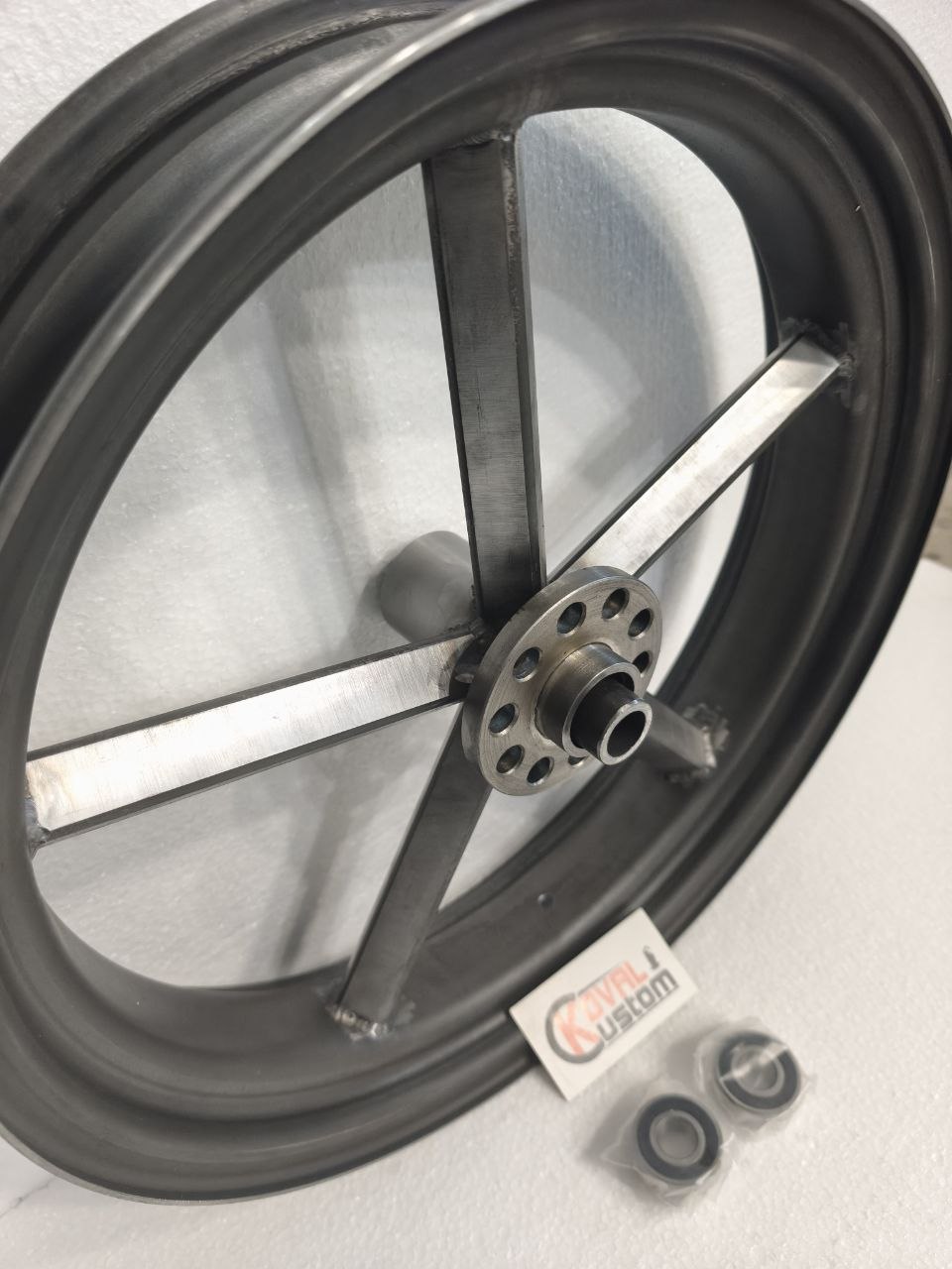 Inner spacer and bearings included for drum brake wheel